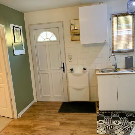 Superbe Appartement Avec Parking Gratuit Sur Place Saint-Denis  Exteriör bild