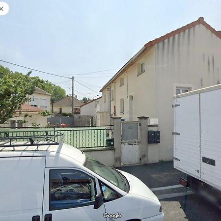 Superbe Appartement Avec Parking Gratuit Sur Place Saint-Denis  Exteriör bild