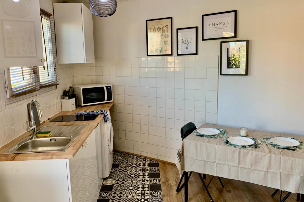 Superbe Appartement Avec Parking Gratuit Sur Place Saint-Denis  Exteriör bild