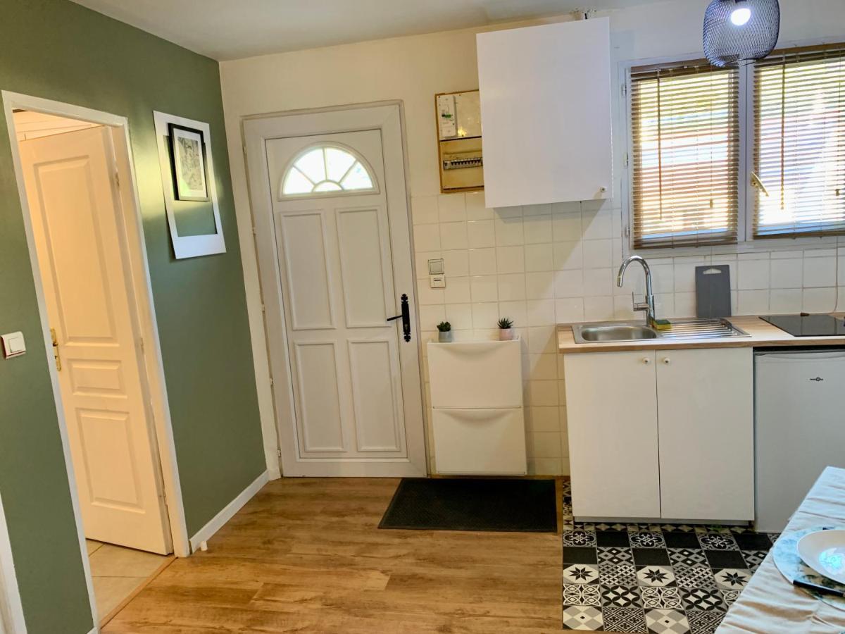 Superbe Appartement Avec Parking Gratuit Sur Place Saint-Denis  Exteriör bild