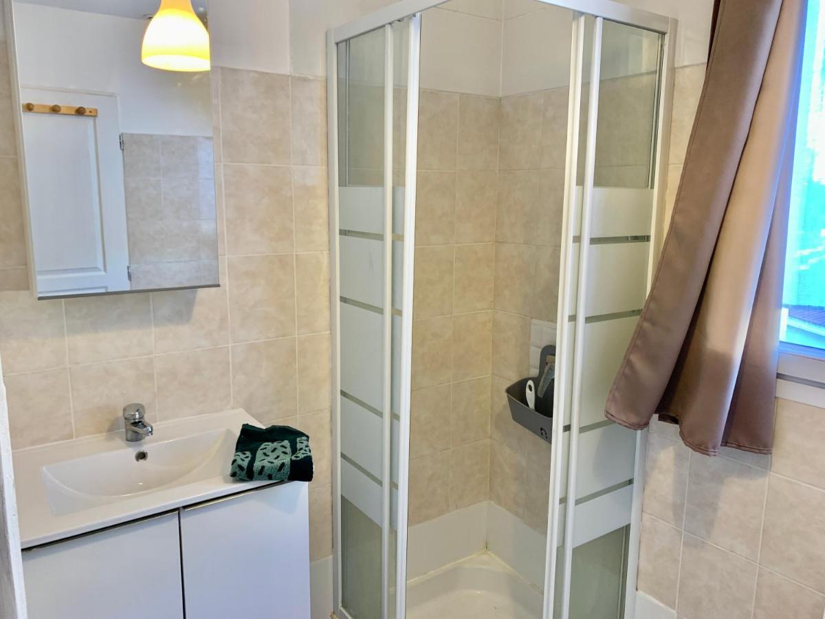 Superbe Appartement Avec Parking Gratuit Sur Place Saint-Denis  Exteriör bild