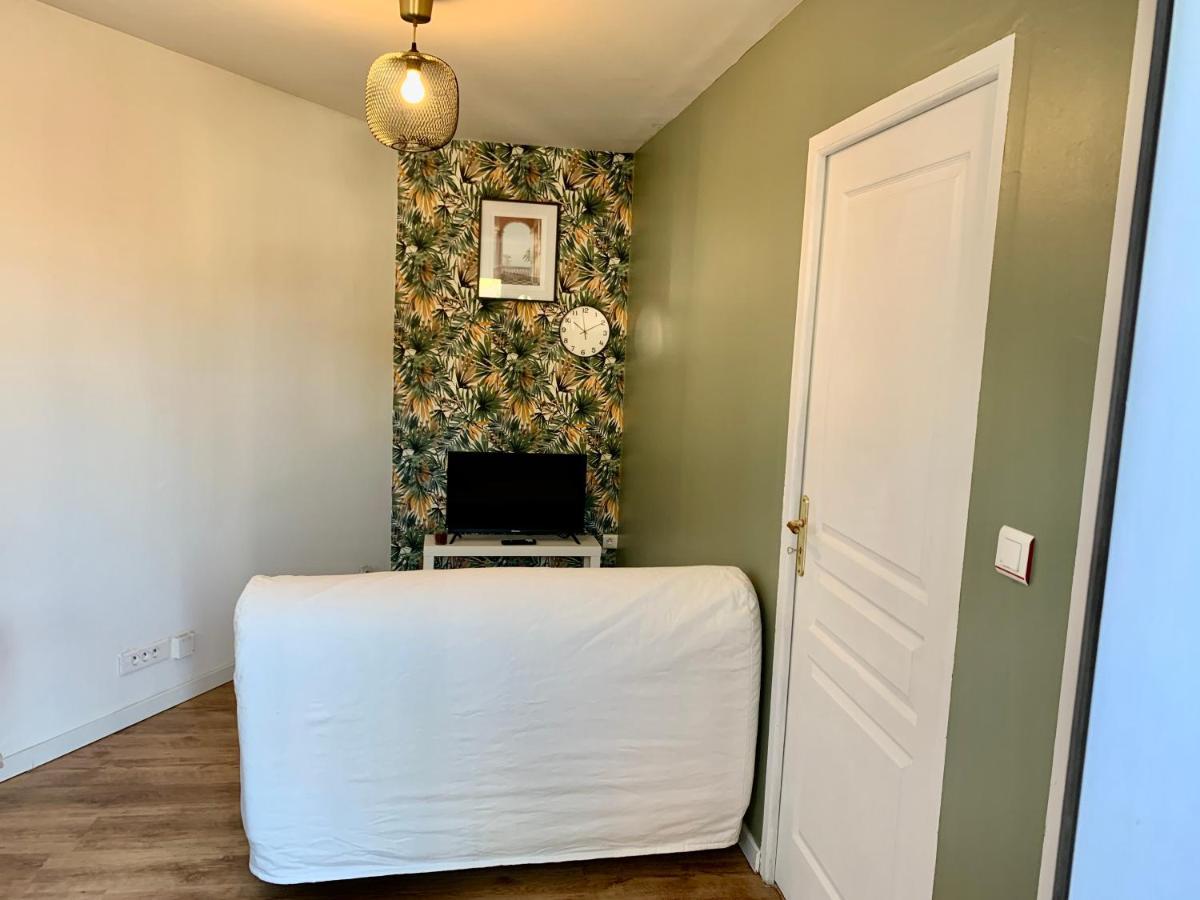 Superbe Appartement Avec Parking Gratuit Sur Place Saint-Denis  Exteriör bild
